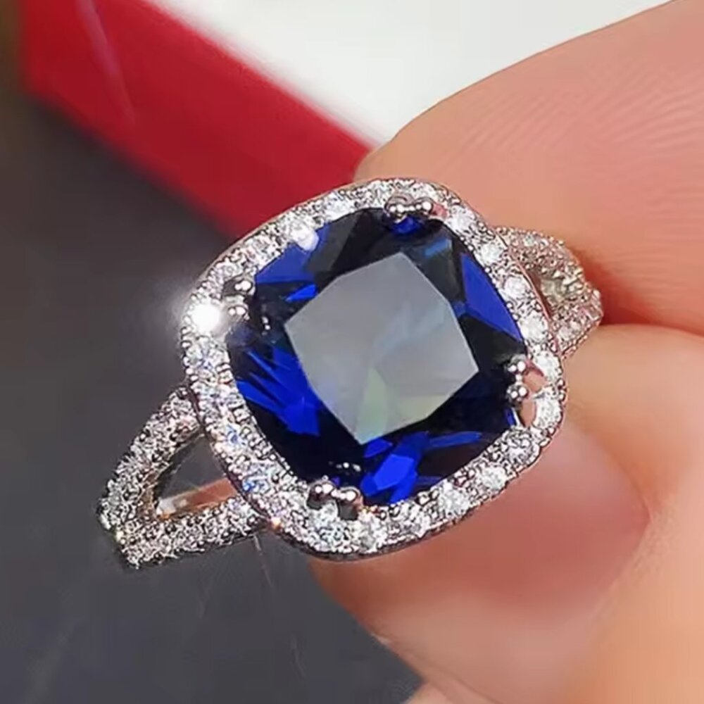 Blue sterling silver ring